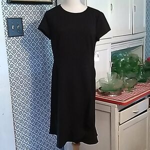 Saks Fifth Avenue black dress 👗 size 12 nwt